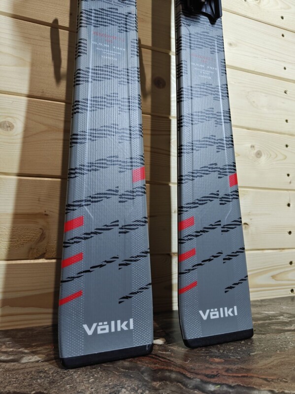 LYŽE VOLKL PEREGRINE 7.2 ANTHRAZIT 165CM --MODEL 2025--